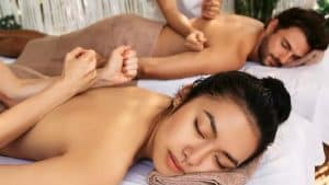 Couple-receiving-thai-massage